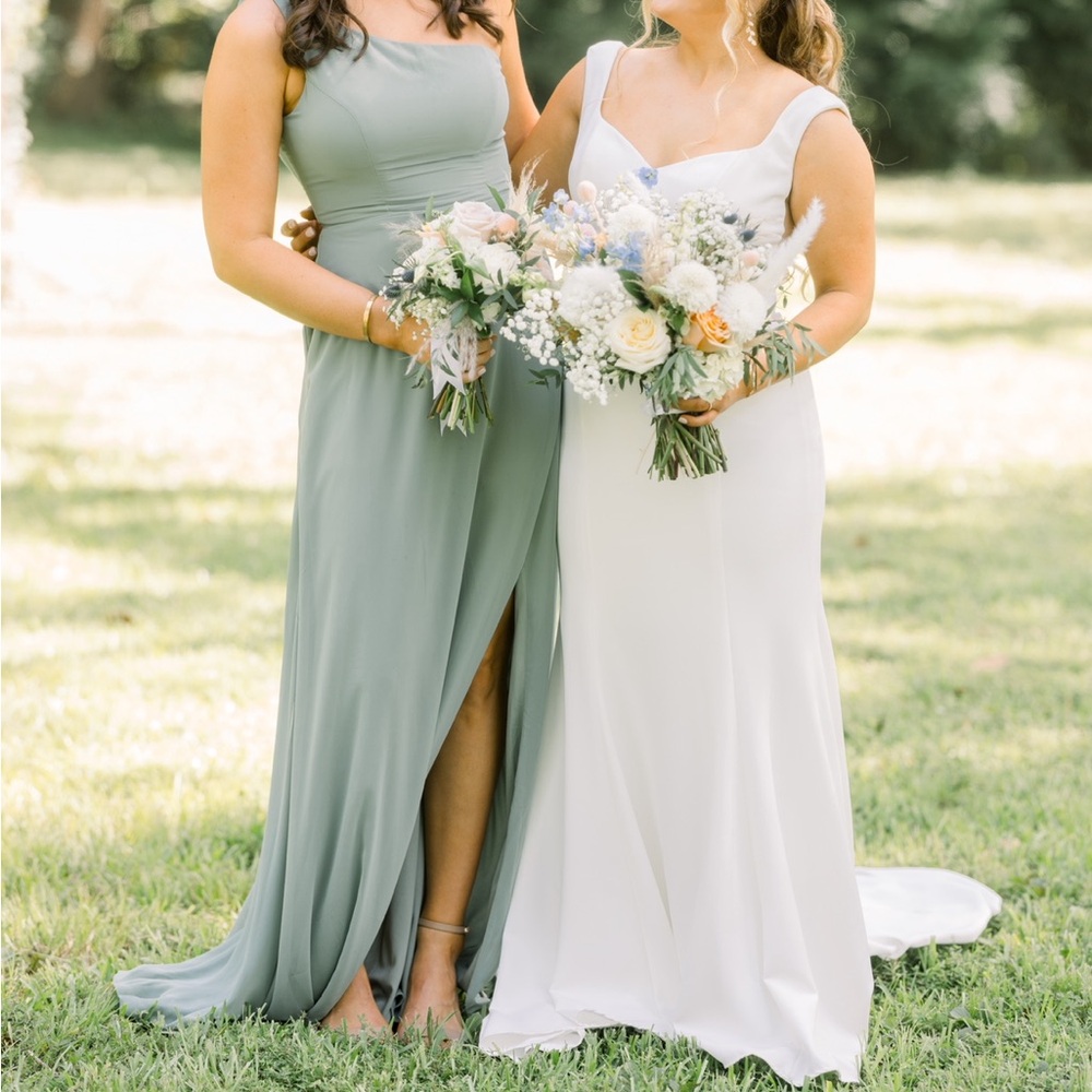 Elegant Green Sleeveless Dress